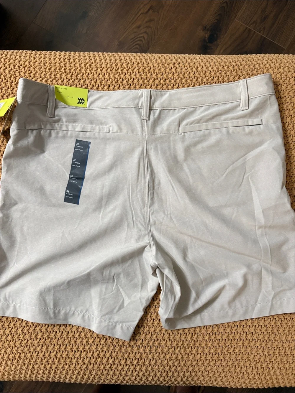 NWT All in Motion Light Tan Mens Golf Shorts Size 38 / 7 in inseam